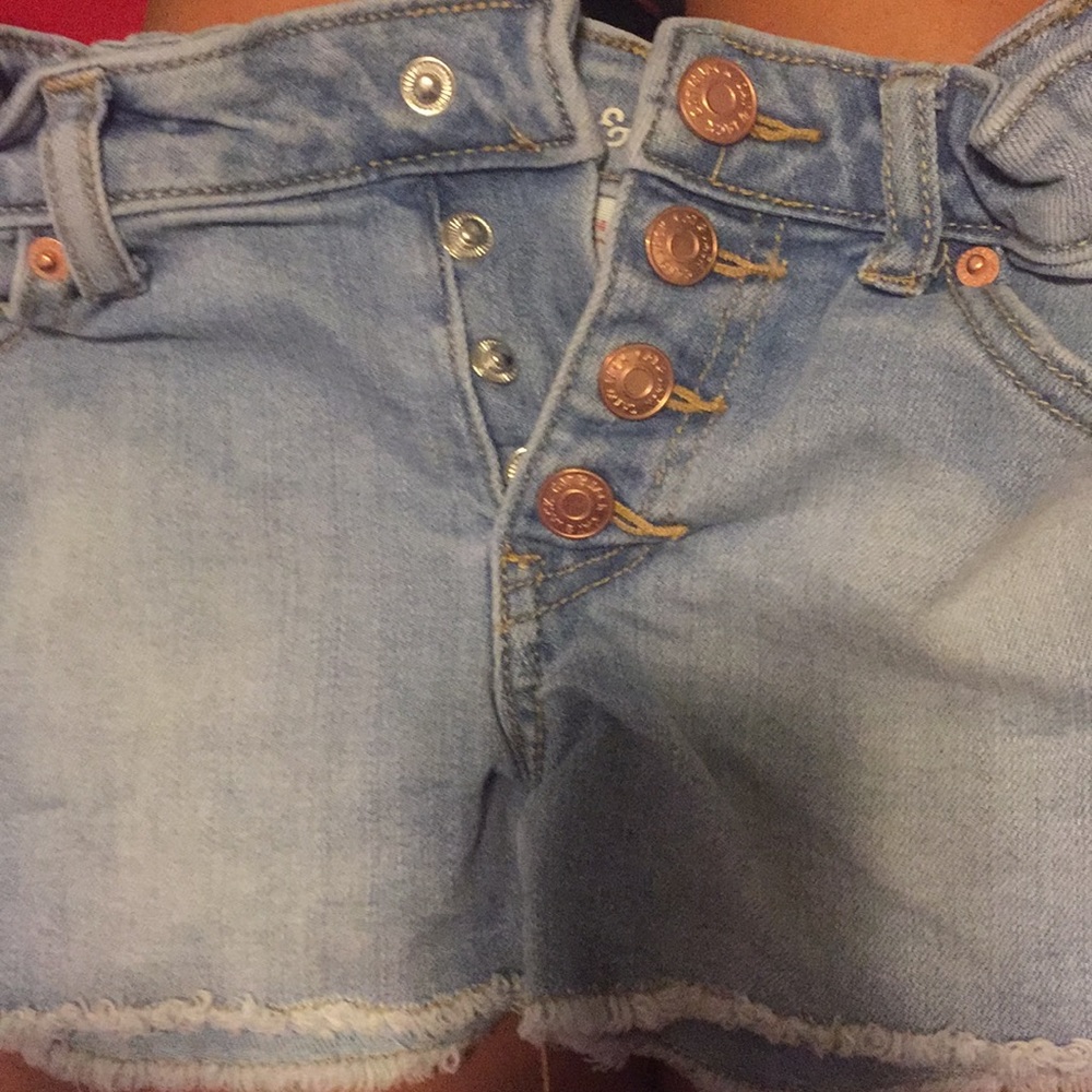 Cute girls jean shorts